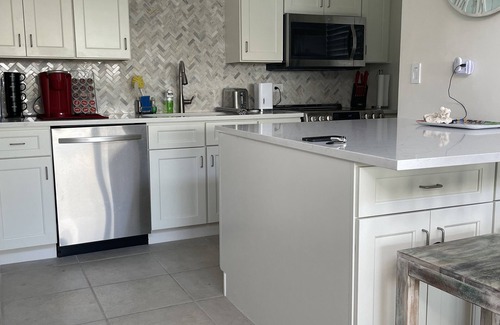 Bolongo Bay Condo | Stunning Views, Newly Remodeled, Steps from the Pools & minutes walking to beach