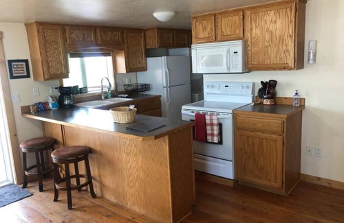 Hamilton House | Stunning Views, Prime Location