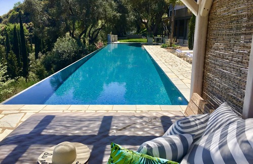 Petaleia Villa | Stunning Villa and Location!