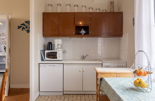 Valmont House | Stunning villa for 6 guests with WIFI, TV and pets allowed