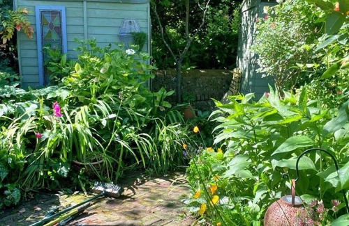 Lewes House | Stunning villa for 4 guests with WIFI