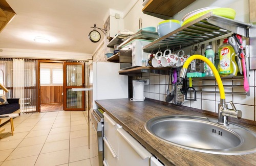 Siofok-Sosto House | Stunning villa for 4 people with WIFI, A/C, hot tub, TV, balcony, pets allowed and parking