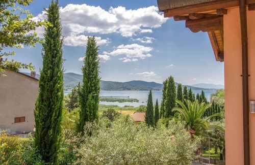 Magione Villa | Stunning villa for 4 people with hot tub, private pool, A/C, WIFI, TV, patio and parking