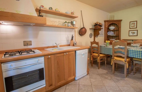 Montoro Villa | Stunning villa for 4 people with pool, WIFI, TV, balcony, panoramic view and parking
