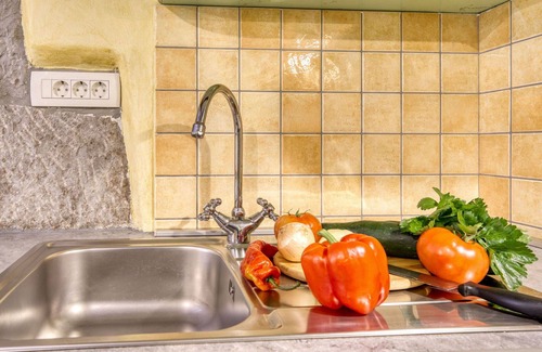 Grabri House | Stunning villa for 7 guests with hot tub, private pool, A/C, WIFI, TV, pets allowed and parking