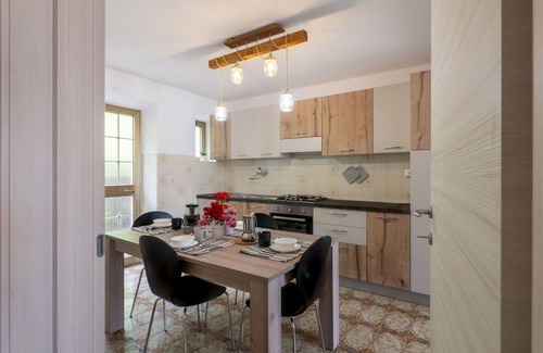 Barcis House | Stunning villa for 8 people with TV and patio