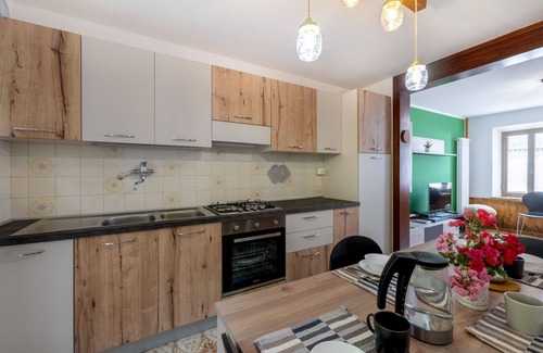 Barcis House | Stunning villa for 8 people with TV and patio