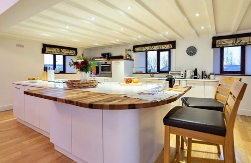 Bretherdale House | Stunning villa for 10 people with WIFI, TV and parking