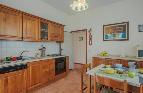 Tonfano House | Stunning villa for 8 guests with private pool, WIFI, TV and pets allowed, close to Forte Dei Ma.