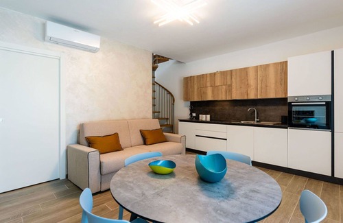Villanova d'Albenga House | Stunning villa for 4 people with A/C, WIFI, TV, patio and pets allowed