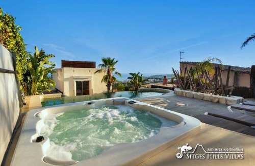 Quint Mar Villa | Stunning Villa Ibizenca with private pool in Sitges