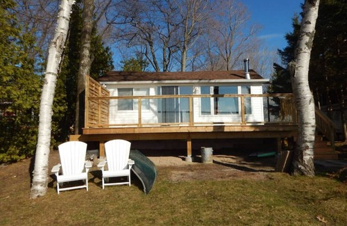 Port McNicoll Cottage | Stunning Waterfront Cottage & Bunkie!