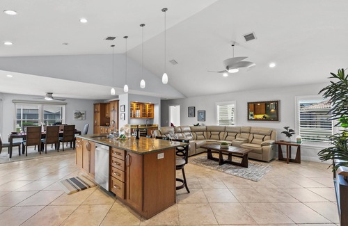 Marco Island House | Stunning waterfront home, with HUGE POOL!
