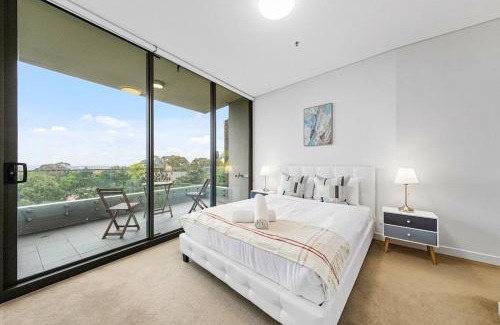 North Sydney Apartment | Stunning Waterview 2Bed Apt North Sydney