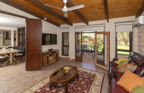Connellan House | Sturt Desert Pea House