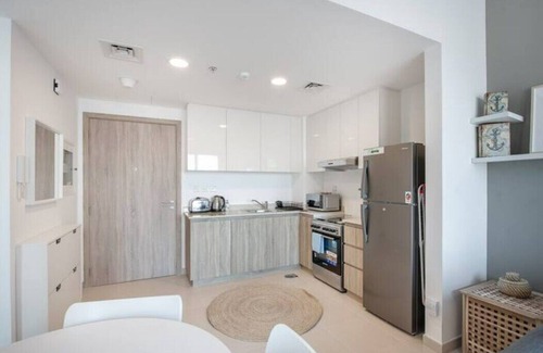 Dubai Apartment | Stylish 1BR Near Town Square - Sleeps 4 Guests!