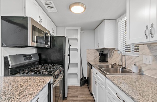 Zilker Apartment | Stylish 1BR | Zilker | Evonify 3476