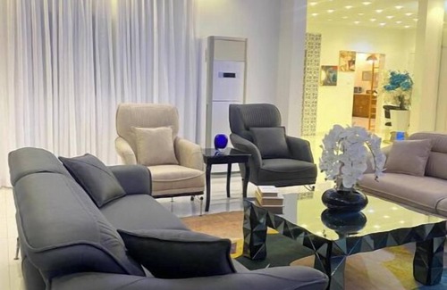 Yof Apartment | Stylish 2-Bedroom Apartment in the Heart of