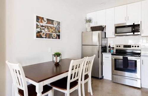 Camelback East Condo | Stylish 2 Bedroom Camelback