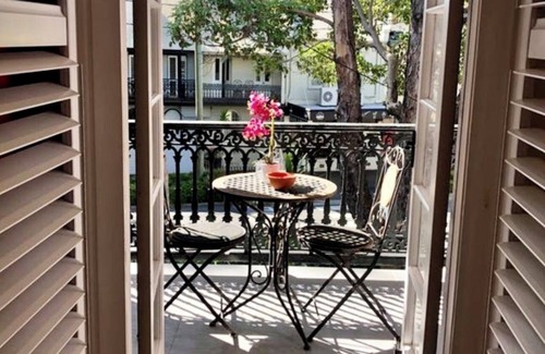 Surry Hills Apartment | Stylish 2 bedroom Surry Hills Terrace apartment