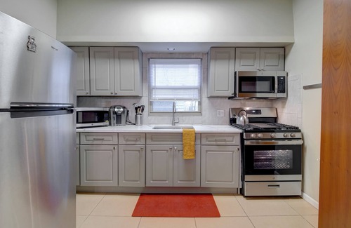 McGinley Square Apartment | Stylish 2 BR - Quiet Street - Minutes to NYC