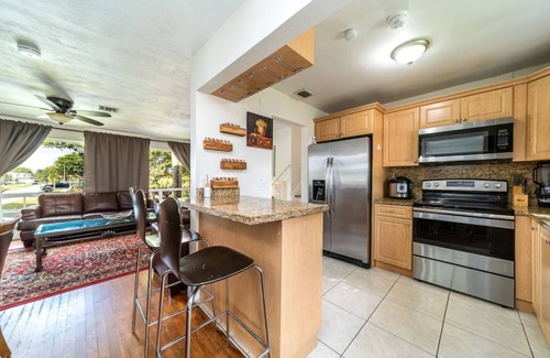 Pembroke Pines House | Stylish 2-Story Home & Pool