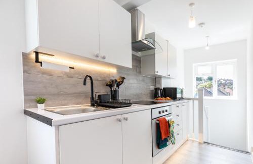 Plumstead Apartment | Stylish 2 x Double Bed Apt in Woolwich London