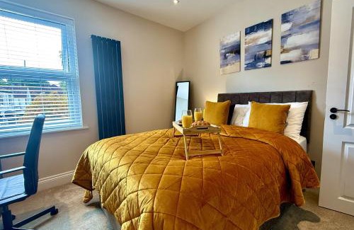 Stourbridge House | Stylish 2BR - Sleeps 6 - Central Stourbridge Gem