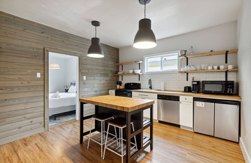 Dallas House | Stylish 2BR Unit Near Deep Ellum + Fair Park