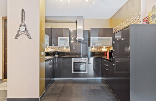 Limpertsberg Apartment | Stylish 2BR with Garden Patio & City Access