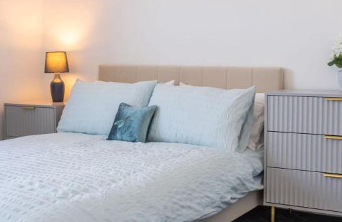 Bootle House | Stylish 3-Bed Home-Liverpool