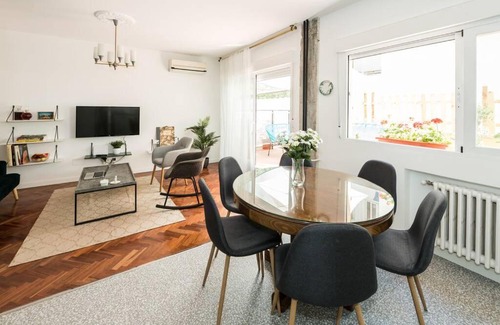 Embajadores Apartment | Stylish 3 BR With Private Terrace In City Center