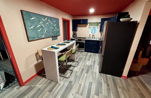 Mosby House | Stylish 3BR Getaway Near Downtown & Restaurants