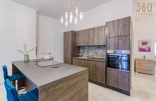 Mosta Apartment | Stylish 3BR home with large terrace in Mosta