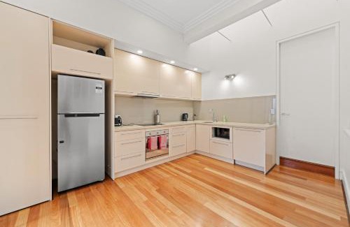 Ultimo House | Stylish 3BR House with parking & ICC&Darling Harbour-8 mins walk