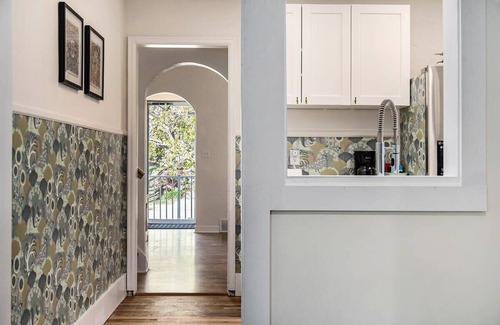 Aksarben - Elmwood Park House | Stylish 4BR Getaway! Minutes to Attractions!
