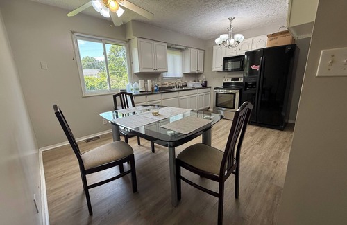 Columbus House | Stylish 4BR Oasis Near Easton & Polaris