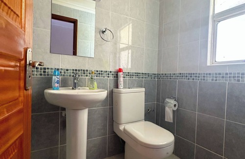 Athi River House | Stylish 5BR Bungalow with Private Pool near JKIA – Greenpark, Athi River