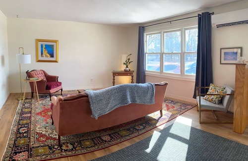 Warren Grove House | Stylish and charming place to relax, central to many of PEI’s best attractions.