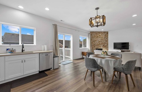 Bothell House | Stylish and Contemporary Retreat on 223rd Place SE - Perfect Getaway Spot #41847