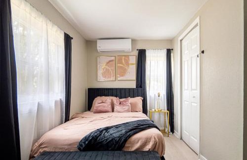 Altamonte Springs House | Stylish and Cozy Castle