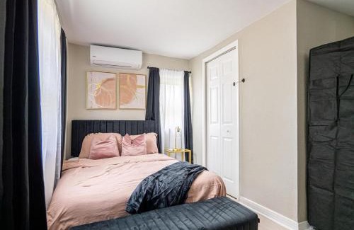 Altamonte Springs House | Stylish and Cozy Castle