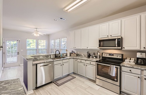 Breckenridge House | Stylish and Cozy Home - 5 miles to RTP Triangle Park & RDU Airport