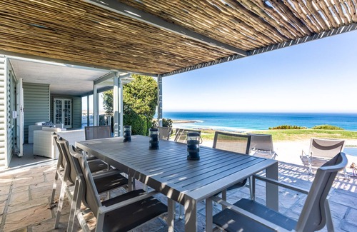 Scarborough House | Stylish and Spacious Luxury Bungalow with Pool and Sea views