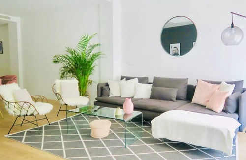 Exhibition Apartment | Stylish apartment in the heart of Valencia
