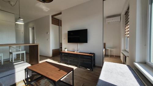 Zapad Apartment | Stylish apartment near Old Town with AC and parking