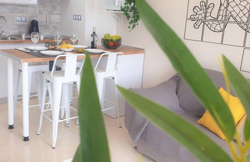 La Envia Apartment | Stylish Apartments Higueras Sea View Pool All Year
