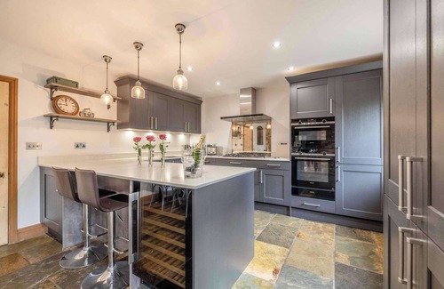 Winkfield Apartment | Stylish Barn Conversion Near Windsor