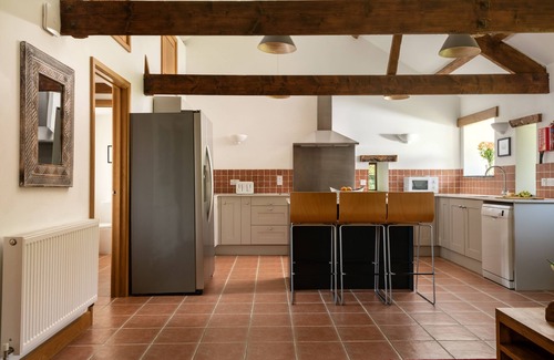 Widegates Cottage | Stylish Barn Conversion, Hot Tub & EV charger - An ideal family and friends get away