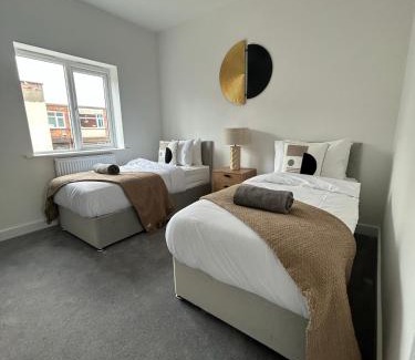 Barwell Apartment | Stylish Barwell Home B with Free Parking - Sleeps 4